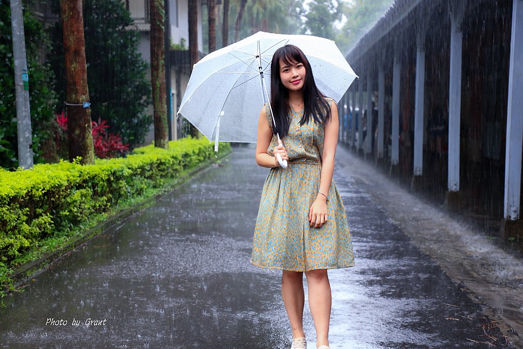 摄影家手札dgphoto - 雨中人像习拍/艺廊